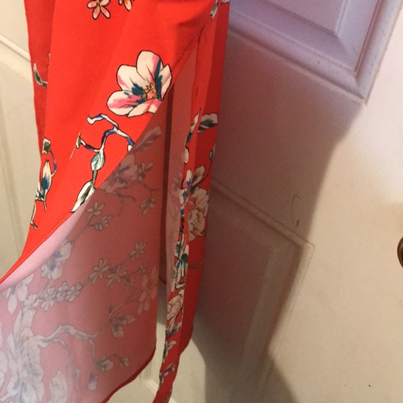 NWOT Truth and Fable Maxi dress size M , waist: 26 bust: 30, side split L&R. - Picture 4 of 7